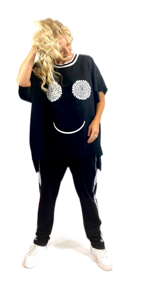 Dandelion Smile - Black Linen