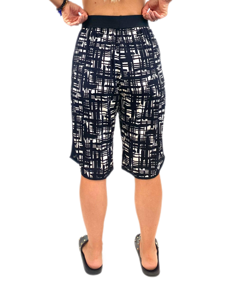 Meshin' Around Short